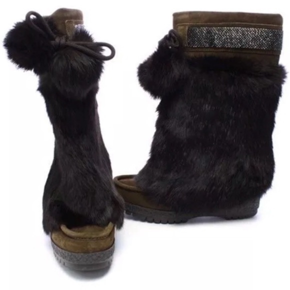 Coach Brown Fur Winter Boots - Picture 1 of 8